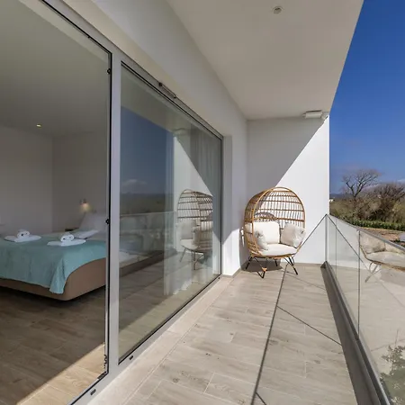 Ceu - B&p Infinity House شقة *